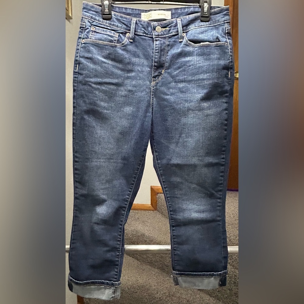 Levi's Mid Rise Capri Women's Size 12